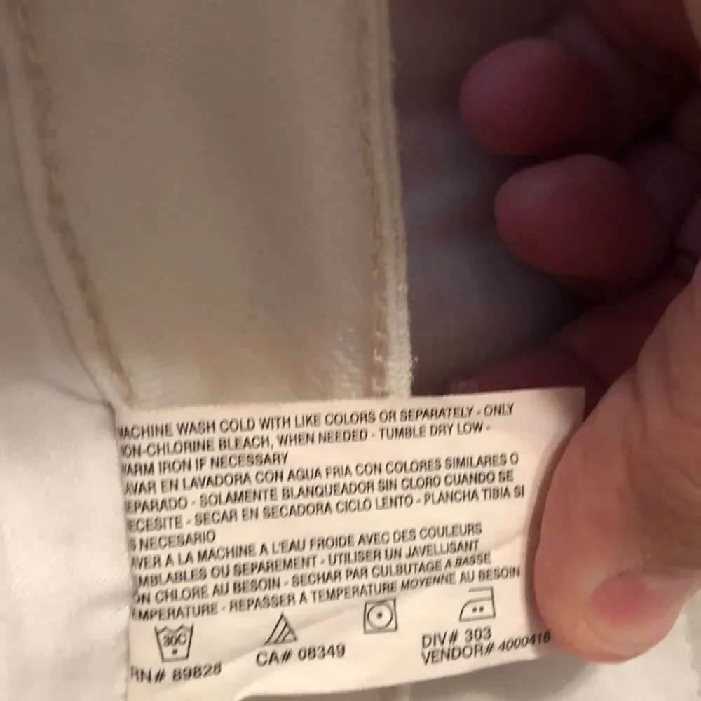 Jeanstar 14 Premium White Embroidered Pockets Crop Jeans